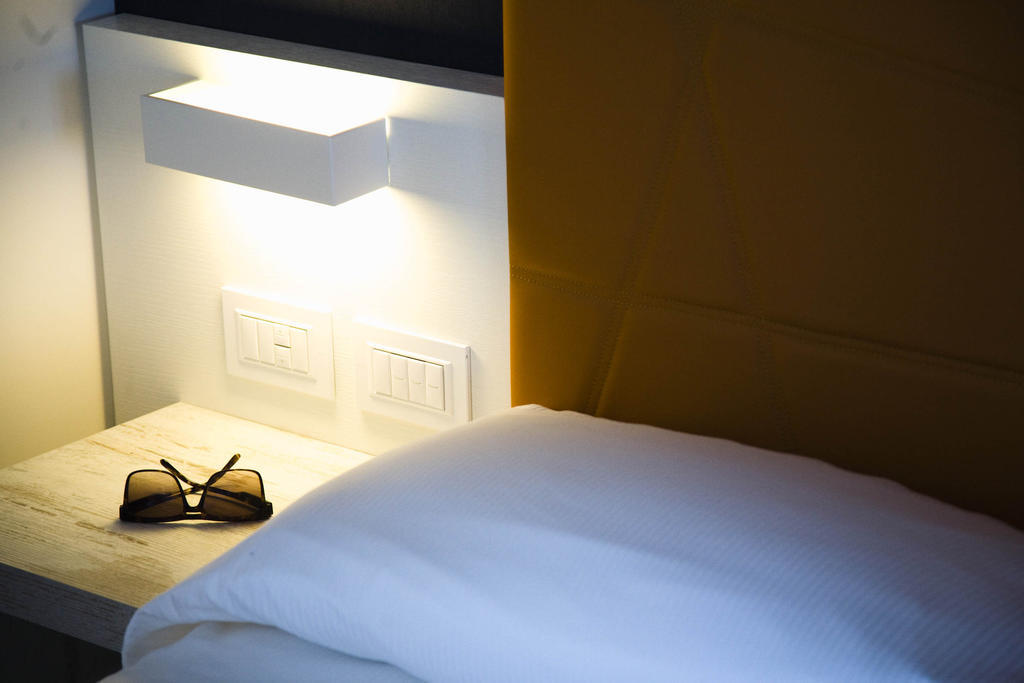 Gabbiano Hotel Чивитанова Марке Стая снимка